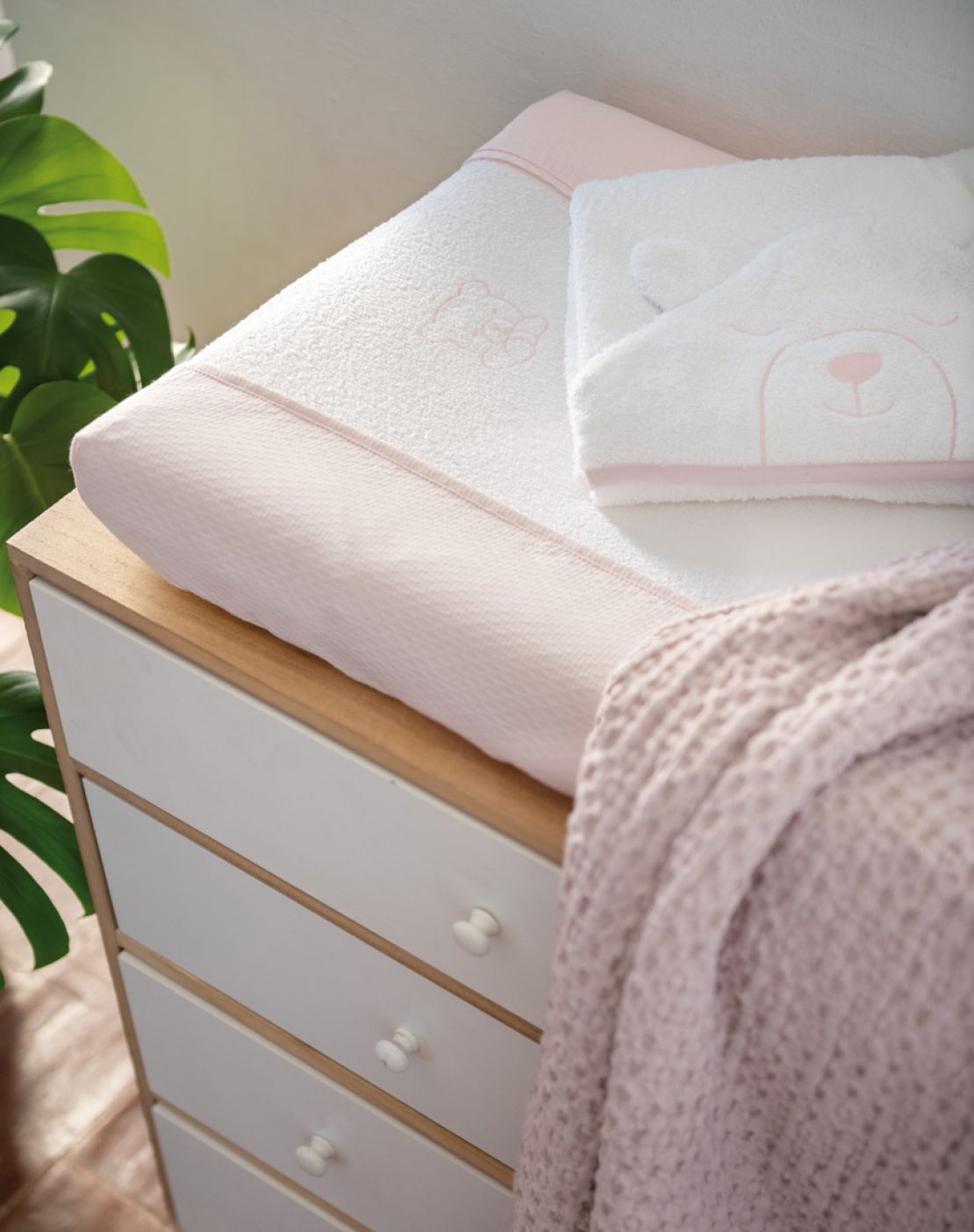 Manta<br>BEE ROSA PASTEL