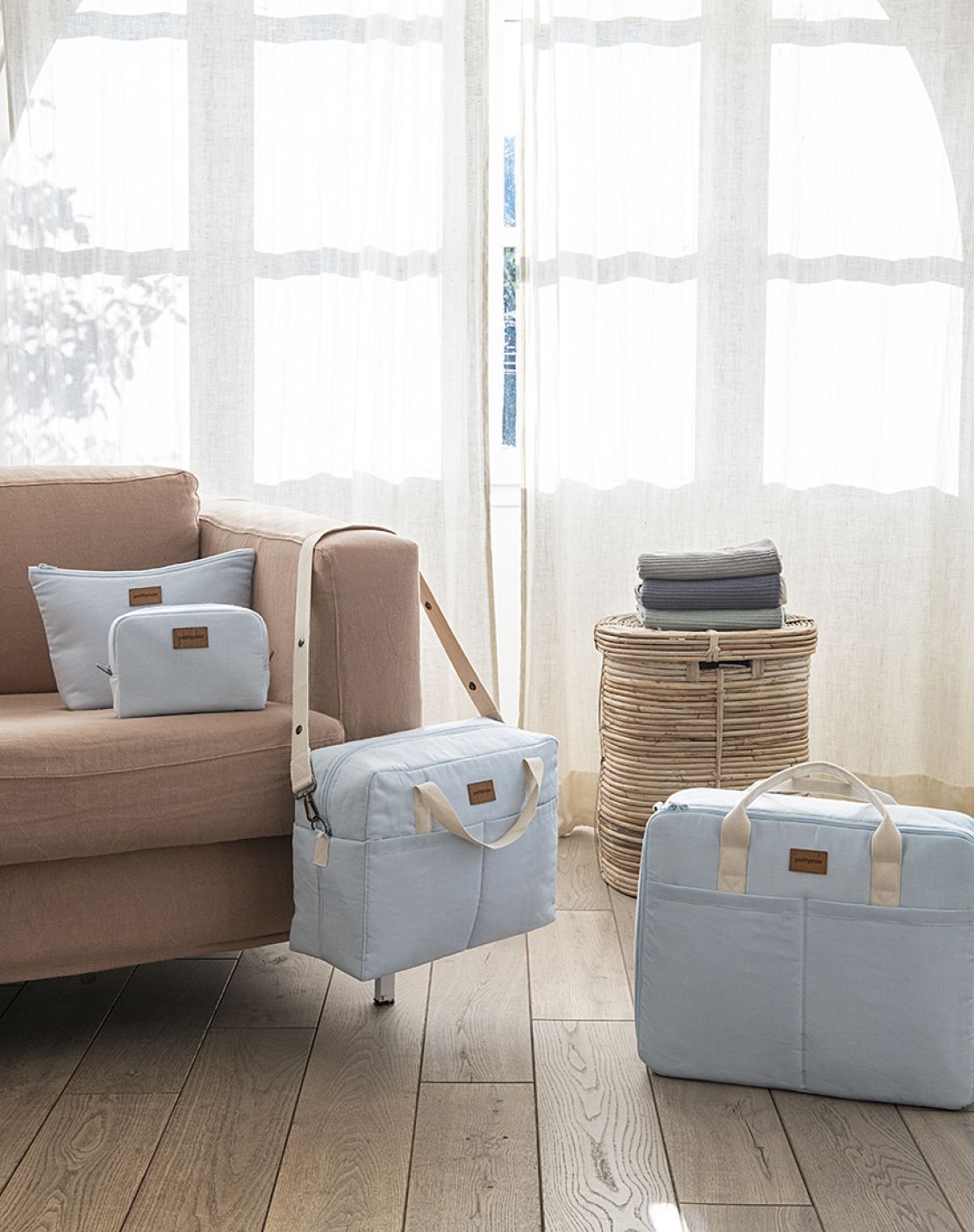 Maleta<br>LINO CELESTE